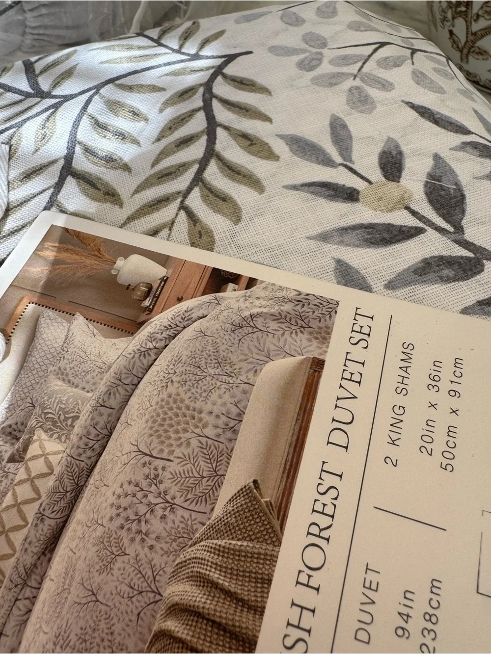 Levtex English Forest King Botanical duvet w/ 2 king shams White tan blue Gray
